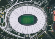 开云官网-极速攻防，当骑士的终场哨响彻F1的冠军弯道