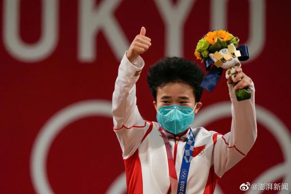 波兰体操选手勇夺铜牌，全力以赴的简单介绍