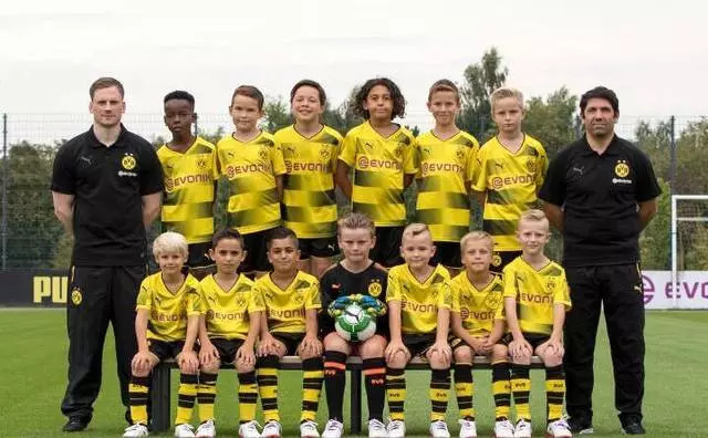 多特逆袭,八强之战如火如荼 多特逆袭,八强之战如火如荼