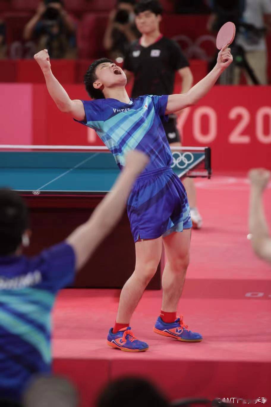 韩国劲旅力克东京，迈入半决赛争夺权的简单介绍