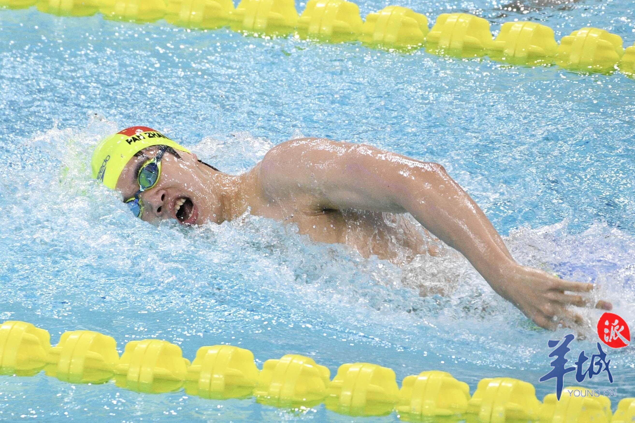 冠军风采:游泳决赛选手尽展实力 冠军风采:游泳决赛选手尽展实力