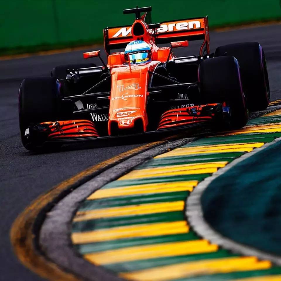 法拉利鏖战迈凯伦，阿隆索状态火热