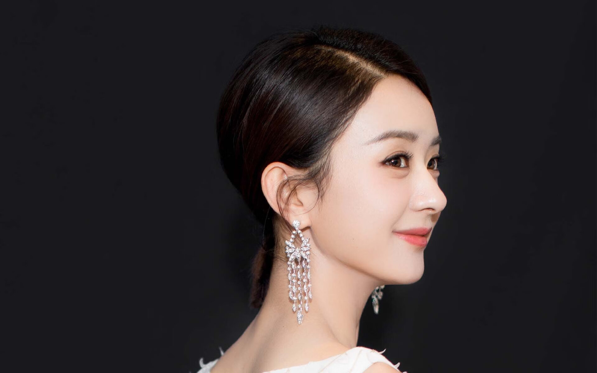 布伦森关键时刻爆发，黄蜂逆转奇才获胜利