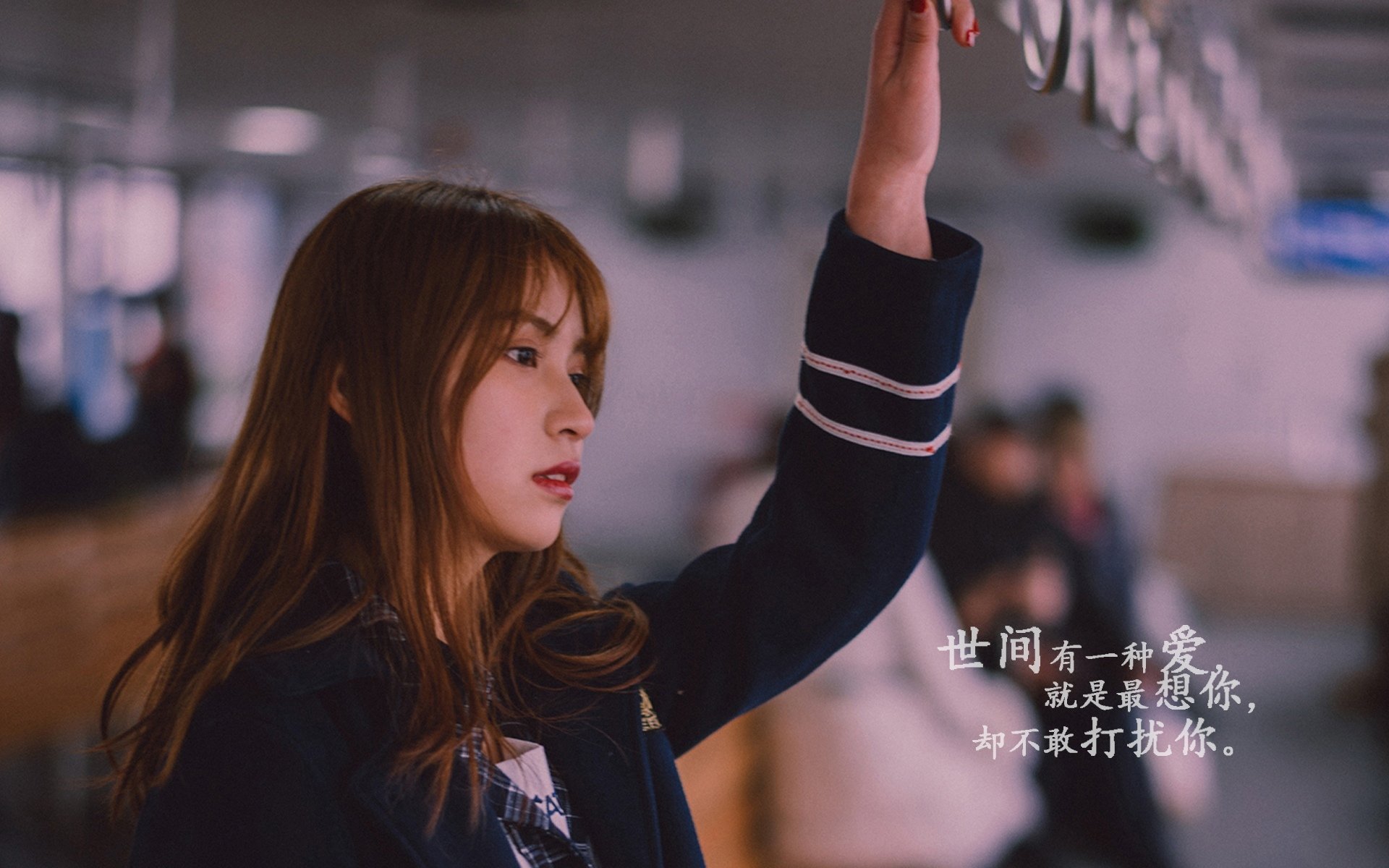 赛道上的绝杀，当霍勒迪在F1争冠战中上演骑士血拼魔术